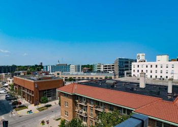 Contour Exterior View 19